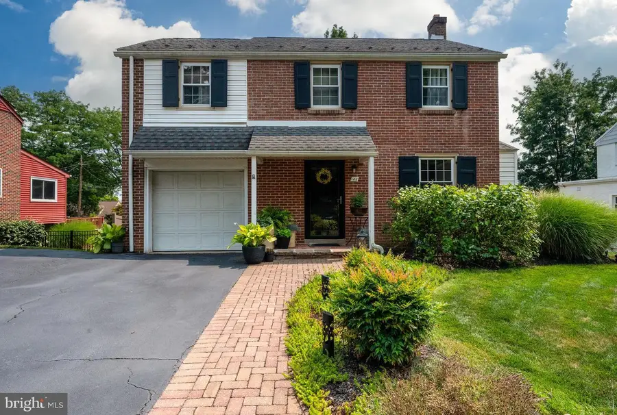 105 E 35th St, Reading, PA 19606 - #2