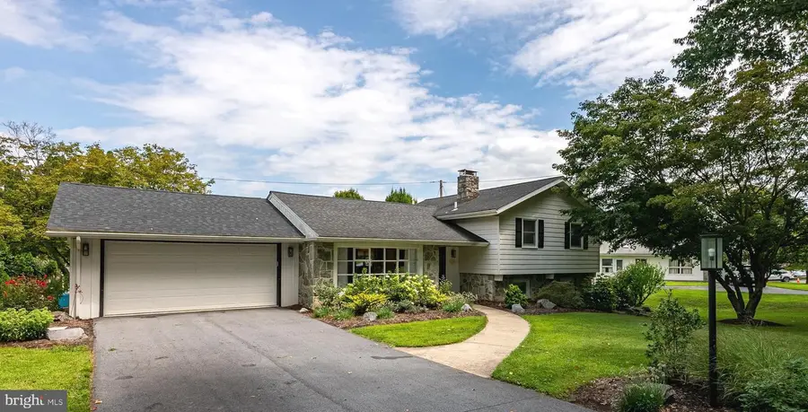 533 Campus Rd, Wyomissing, PA 19610 - #2