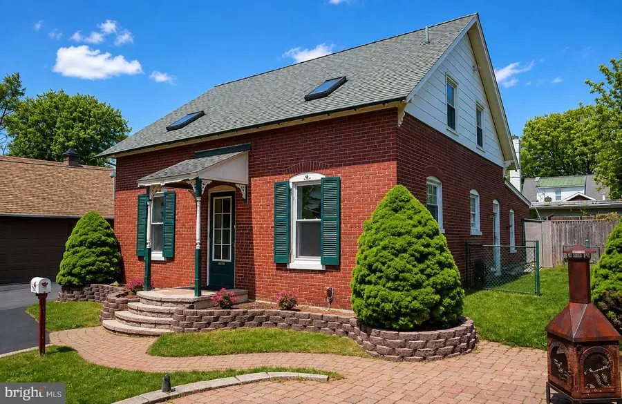 2129-r Spring St, West Lawn, PA 19609 - #2