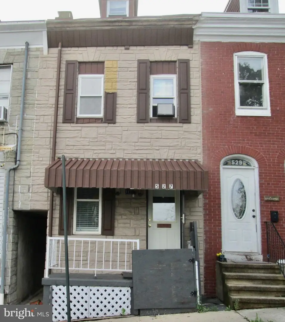 527 S 10th St, Reading, PA 19602 - #1