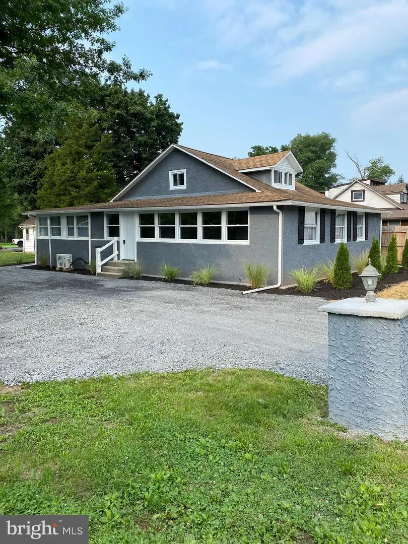 24 S 4th St, Douglassville, PA 19518 - #2