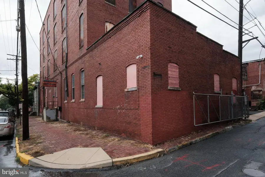 619 Spruce St, Reading, PA 19602 - #2