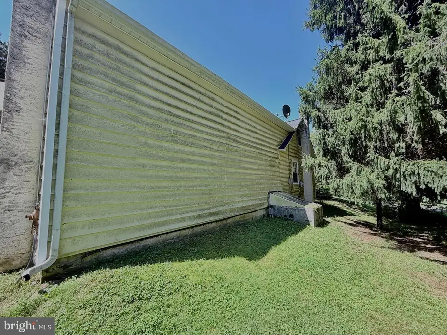 61 Mabry St, Mertztown, PA 19539 - #3