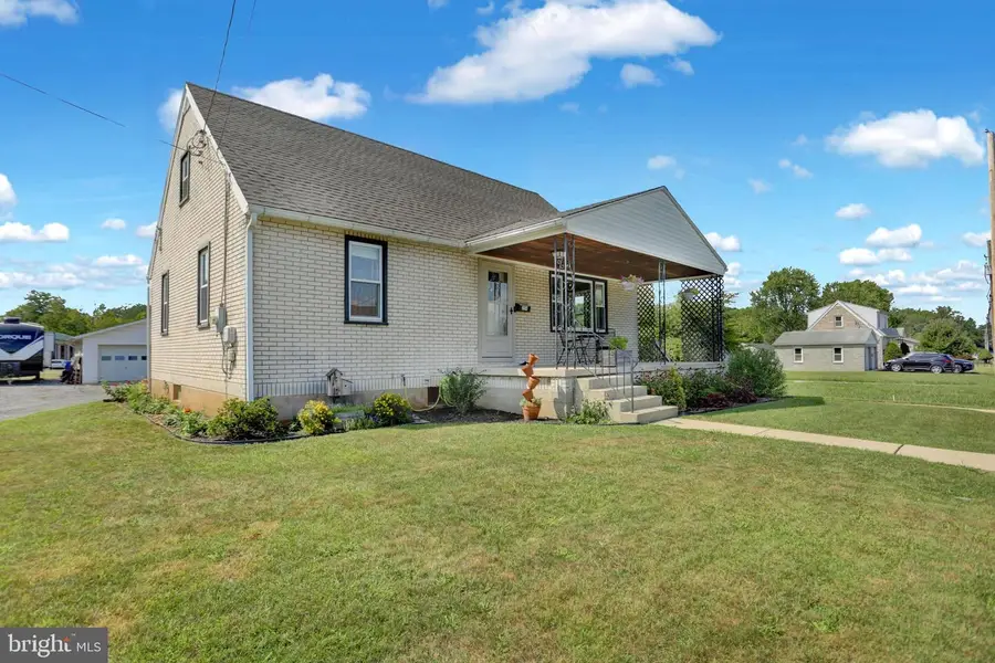 254 Park Ave, Sinking Spring, PA 19608 - #2