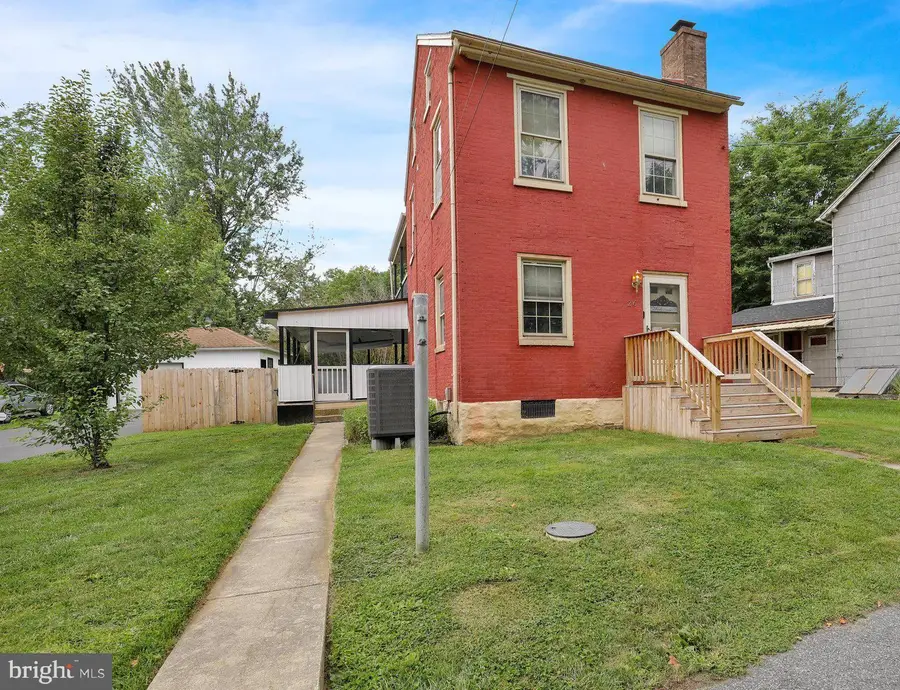 26 S Schuylkill Ave, Leesport, PA 19533 - #2
