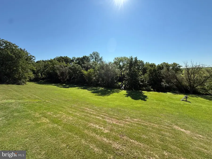 184 Pond View Dr, Hamburg, PA 19526 - #3