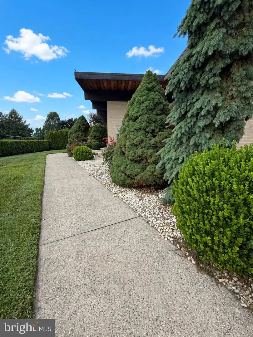 297 Elm St, Hamburg, PA 19526 - #3