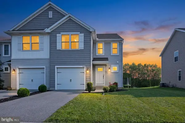 449 Smokering Dr, ROBESONIA, PA 19551