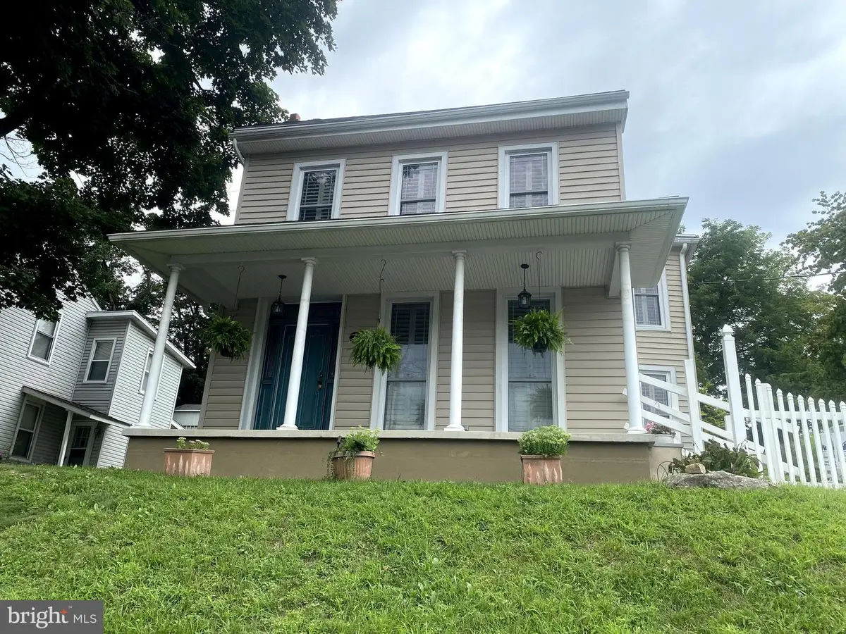 625 S Reading Ave, Boyertown, PA 19512 - #1
