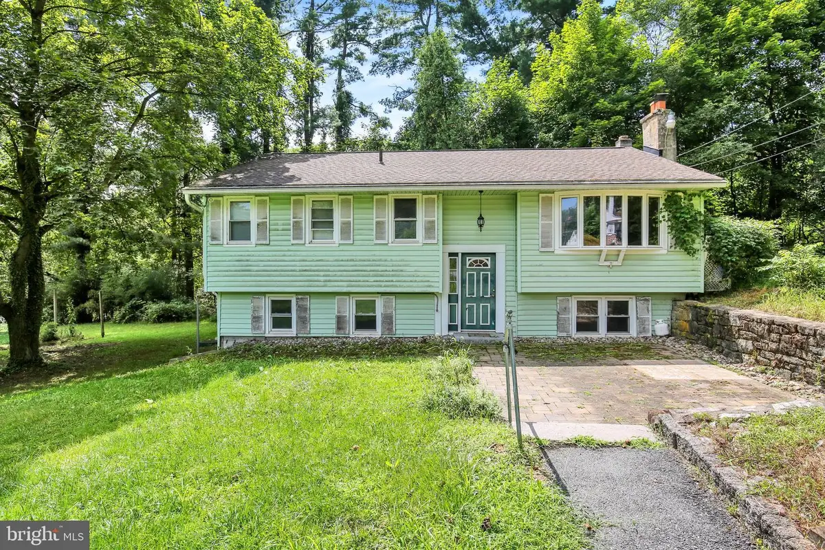 3323 E Galen Hall Rd, Reinholds, PA 17569 - #1