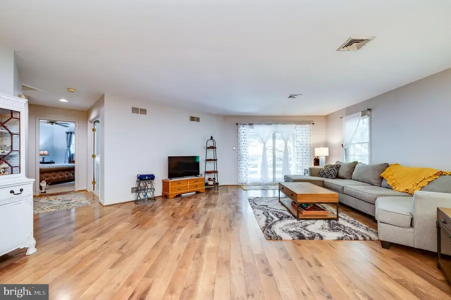 2001 Meadow Gln, Wyomissing, PA 19610 - #3