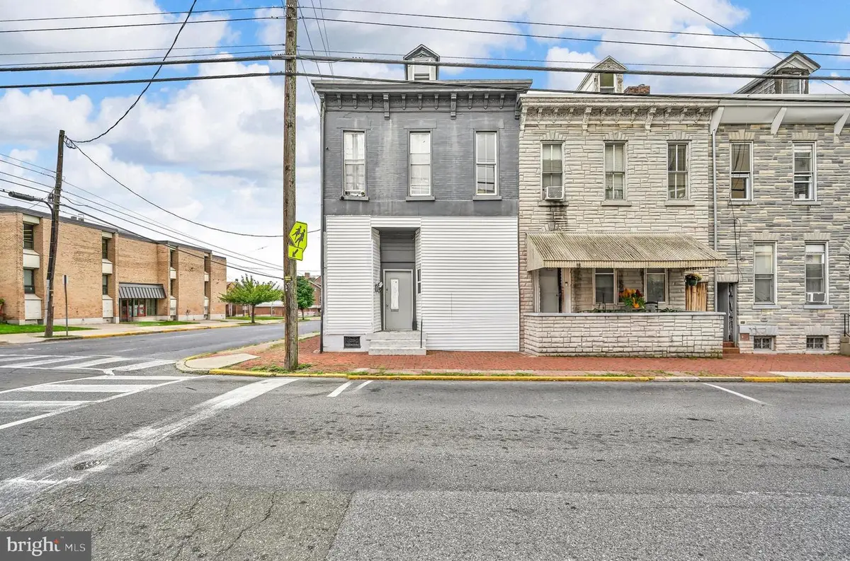 500 N 10th St, Reading, PA 19604 - #1