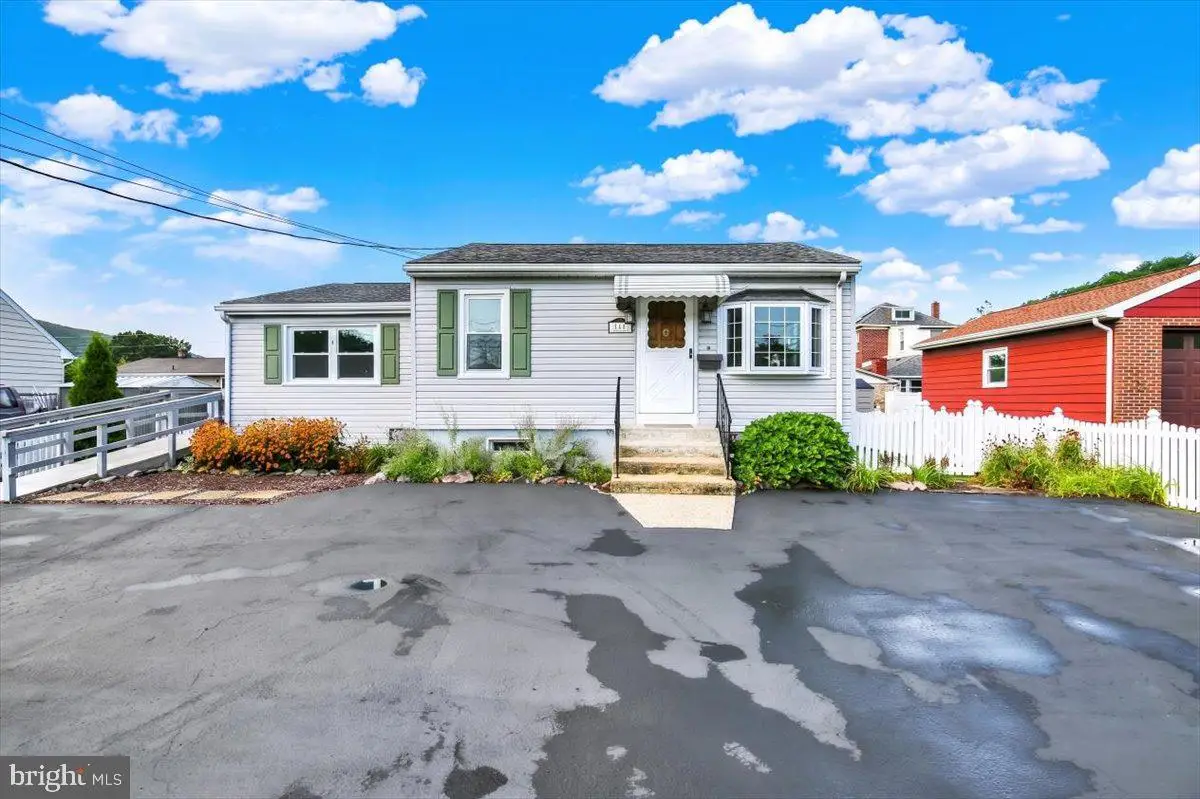 216 Vesper Ave, Reading, PA 19606 - #1