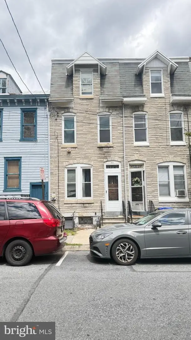 617 Willow St, Reading, PA 19602 - #1
