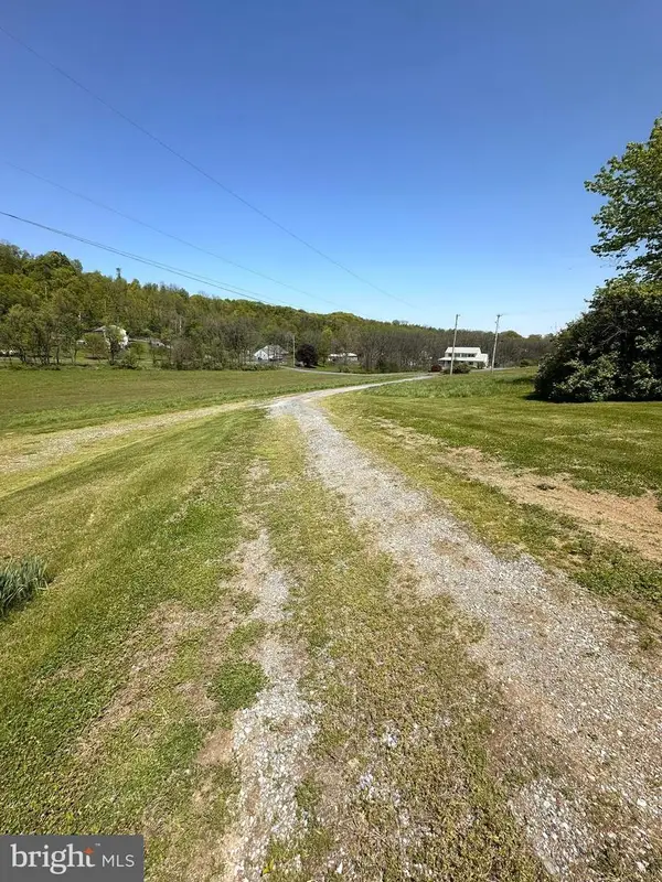 184 Speicher Rd, BERNVILLE, PA 19506