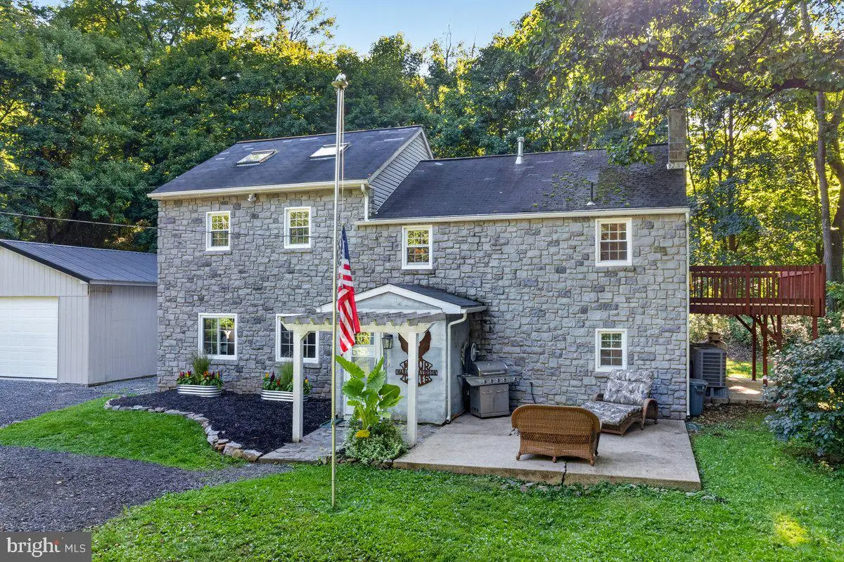 65 Hess Ln, Douglassville, PA 19518 - #1