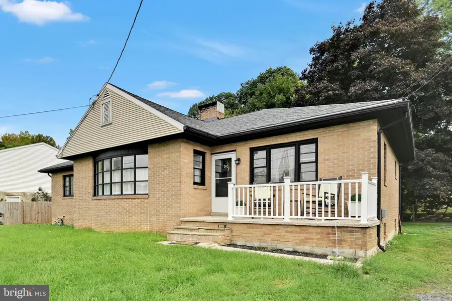 3120 Oley Turnpike Rd, Reading, PA 19606 - #2