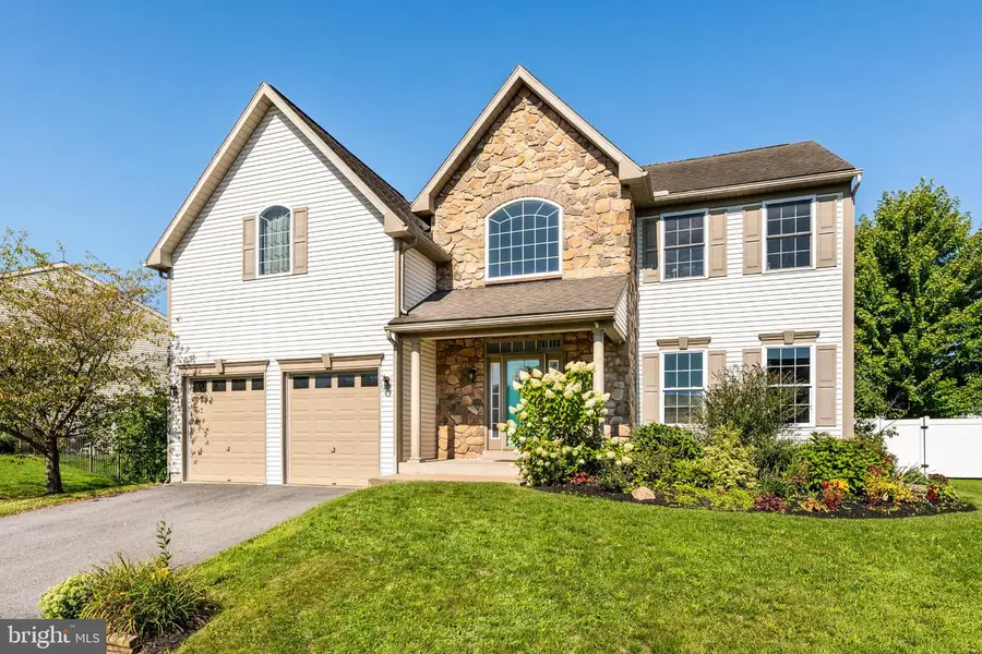 205 E Clearview Dr, Sinking Spring, PA 19608 - #2