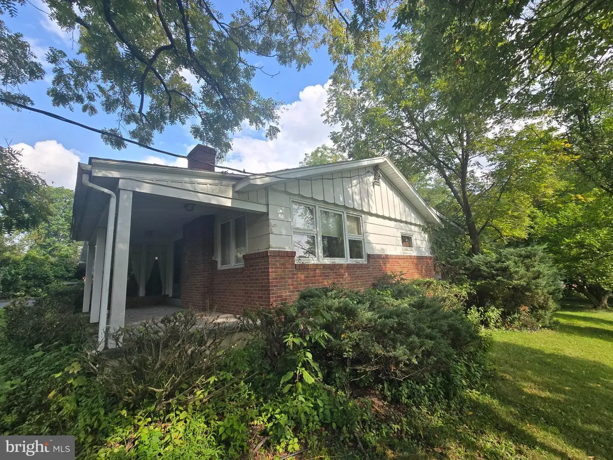 820 Birch St, Reading, PA 19605 - #1