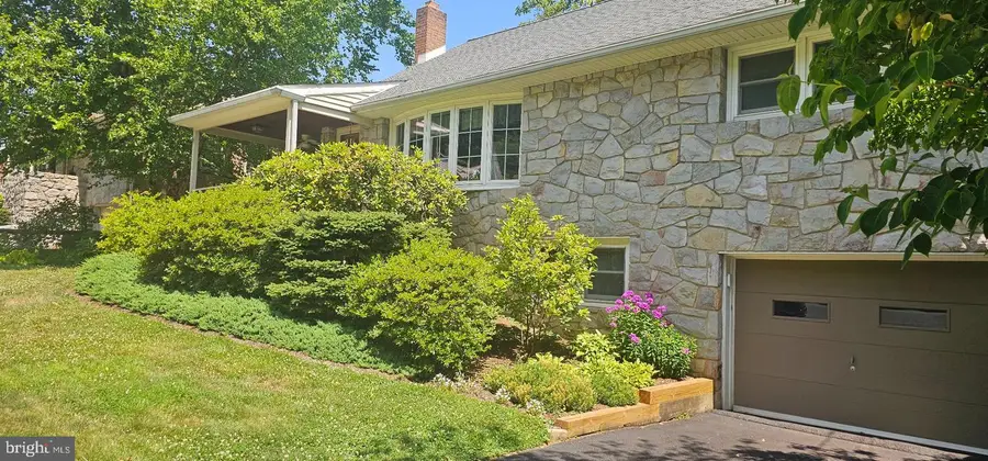 313 E Broad St, Shillington, PA 19607 - #2