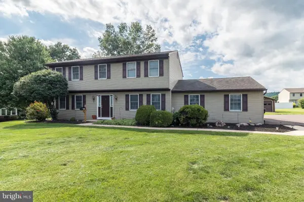 110 Old Airport Rd, DOUGLASSVILLE, PA 19518