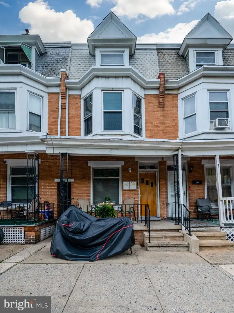 752 N 13th St, Reading, PA 19604 - #1