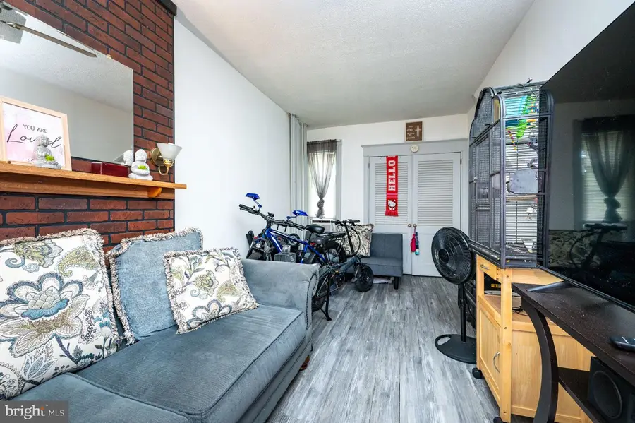 752 N 13th St, Reading, PA 19604 - #3