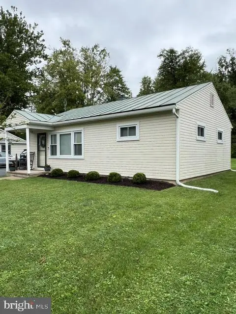 101 Main St, SHOEMAKERSVILLE, PA 19555