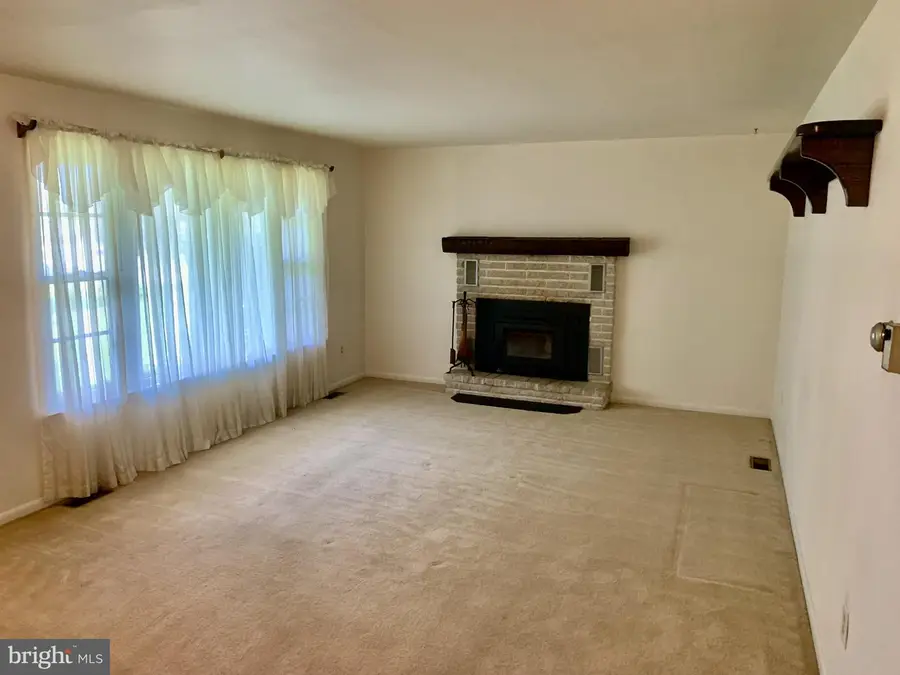 64 Cross Key Rd, Bernville, PA 19506 - #3