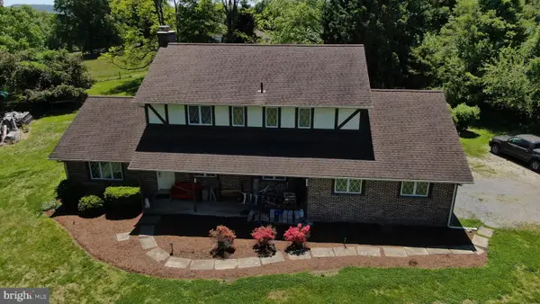 727 N Church Rd, SINKING SPRING, PA 19608
