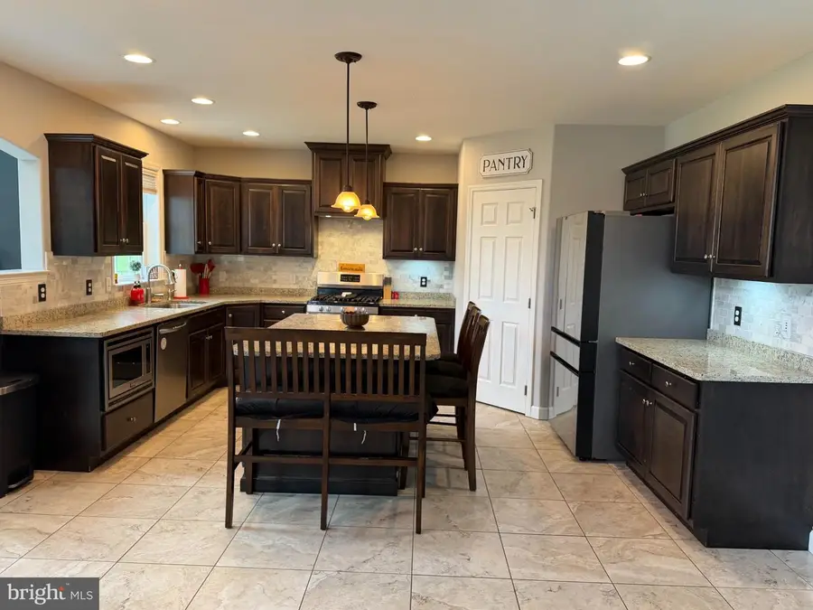 11 Merganser Dr, Sinking Spring, PA 19608 - #2