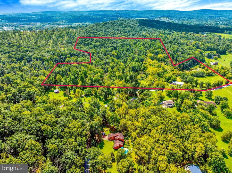 156 Hill School Rd, Douglassville, PA 19518 - #2
