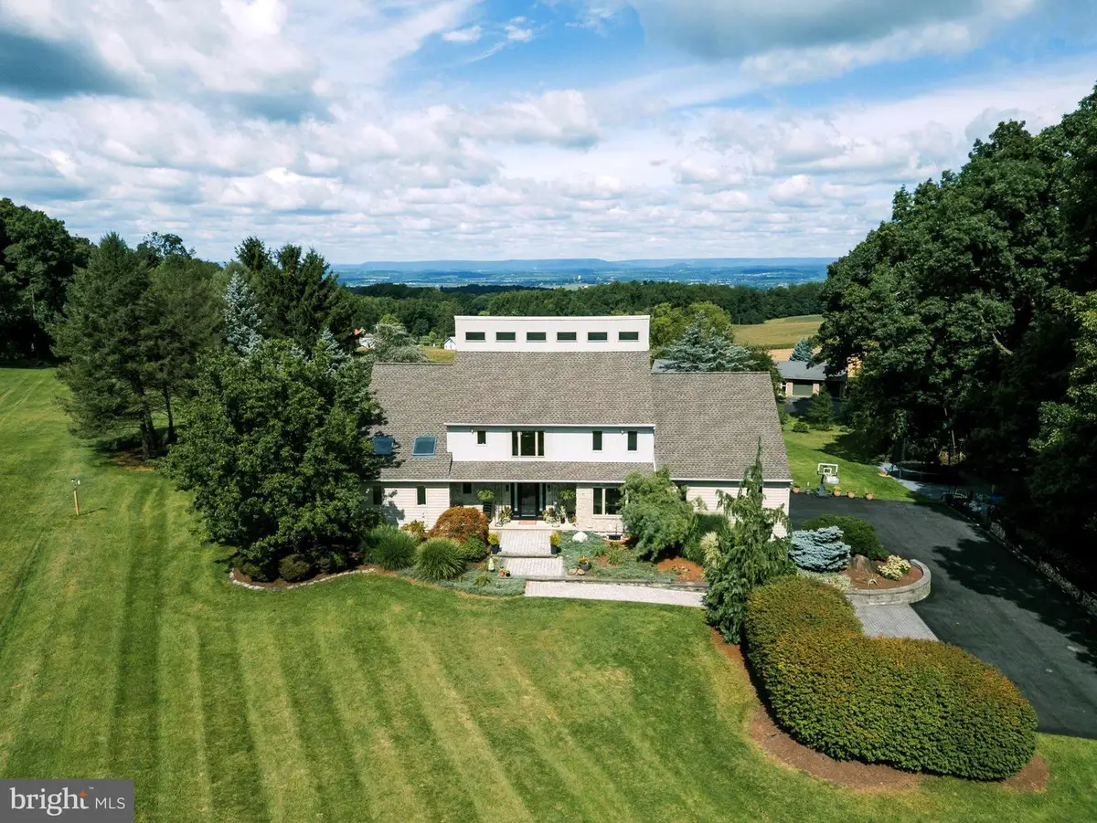 12 Stony Ridge Dr, Mertztown, PA 19539 - #1