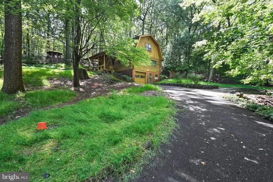110 Oakbrook Ct, Birdsboro, PA 19508 - #2