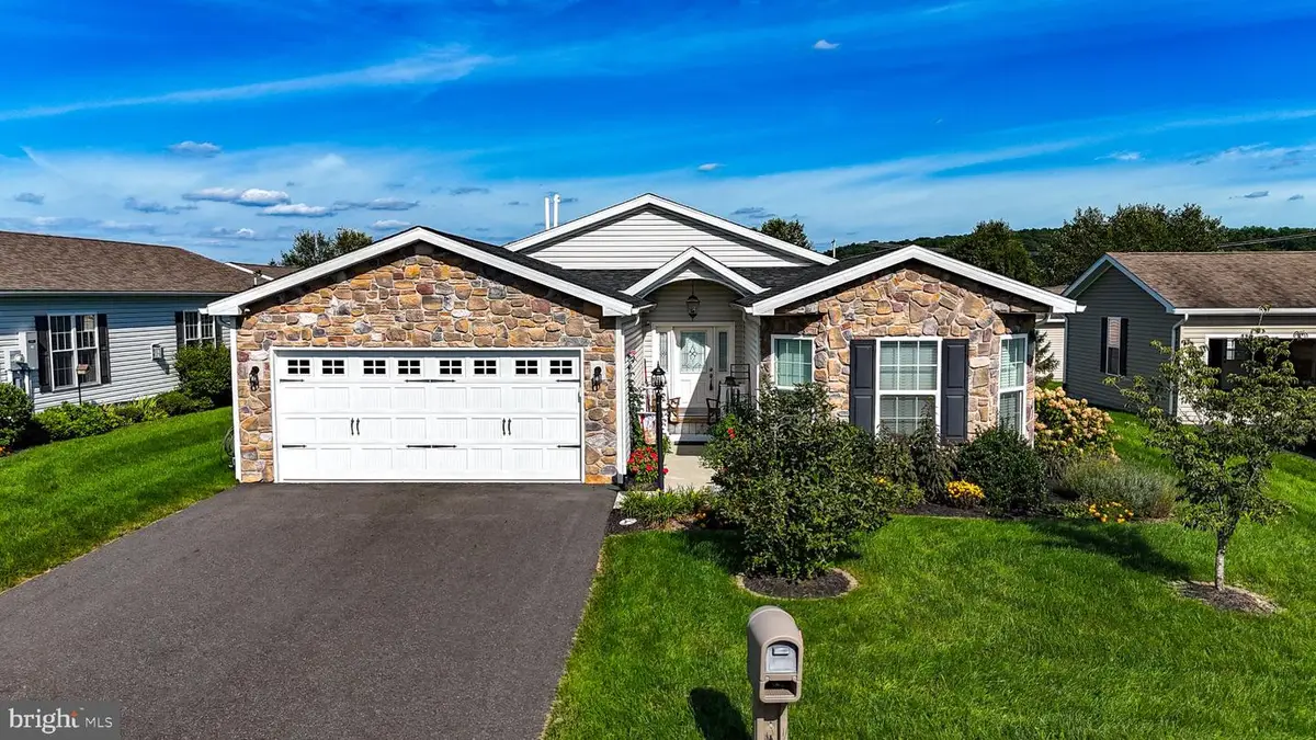 45 Cormorant Dr, Bechtelsville, PA 19505 - #1