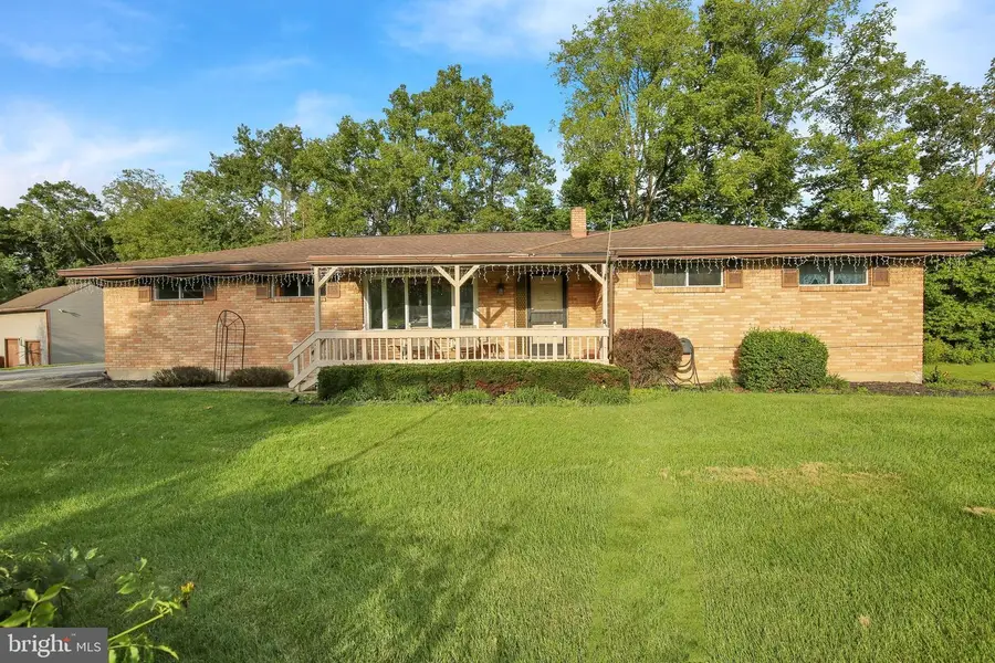 1048 Cross Keys Rd, Leesport, PA 19533 - #2