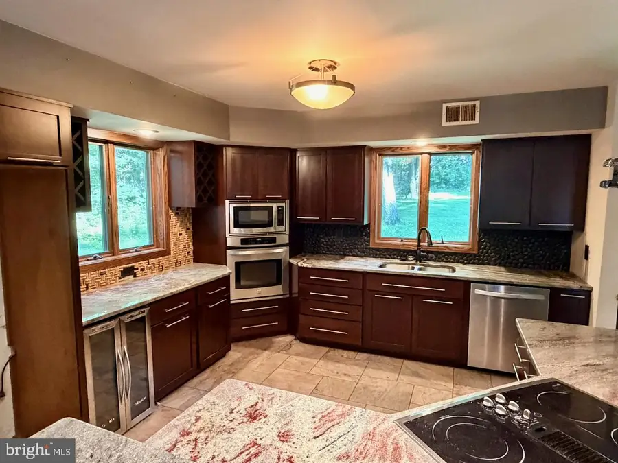5 Stony Hill Ln, Mertztown, PA 19539 - #3