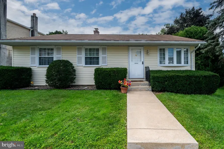 3224 Gray St, Laureldale, PA 19605 - #2