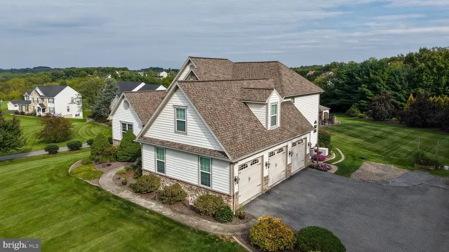 231 Hawkview Ct, Mohrsville, PA 19541 - #2