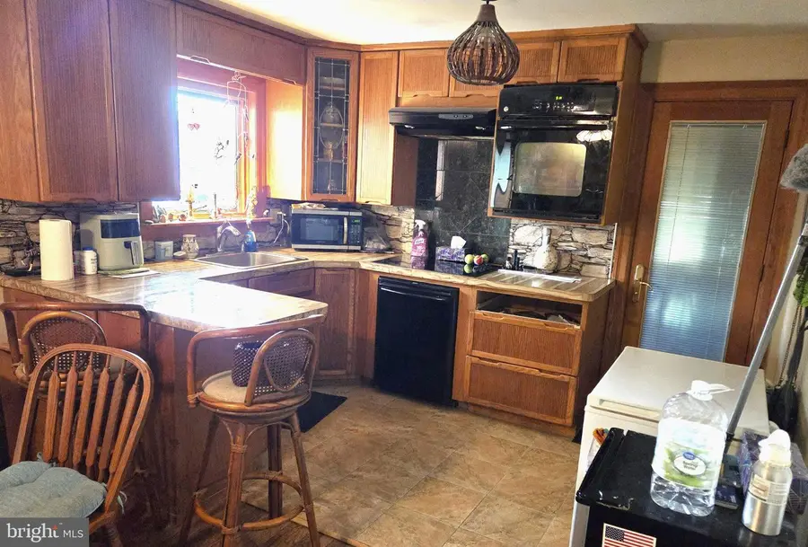 118 Swiftwater Ln, Leesport, PA 19533 - #3