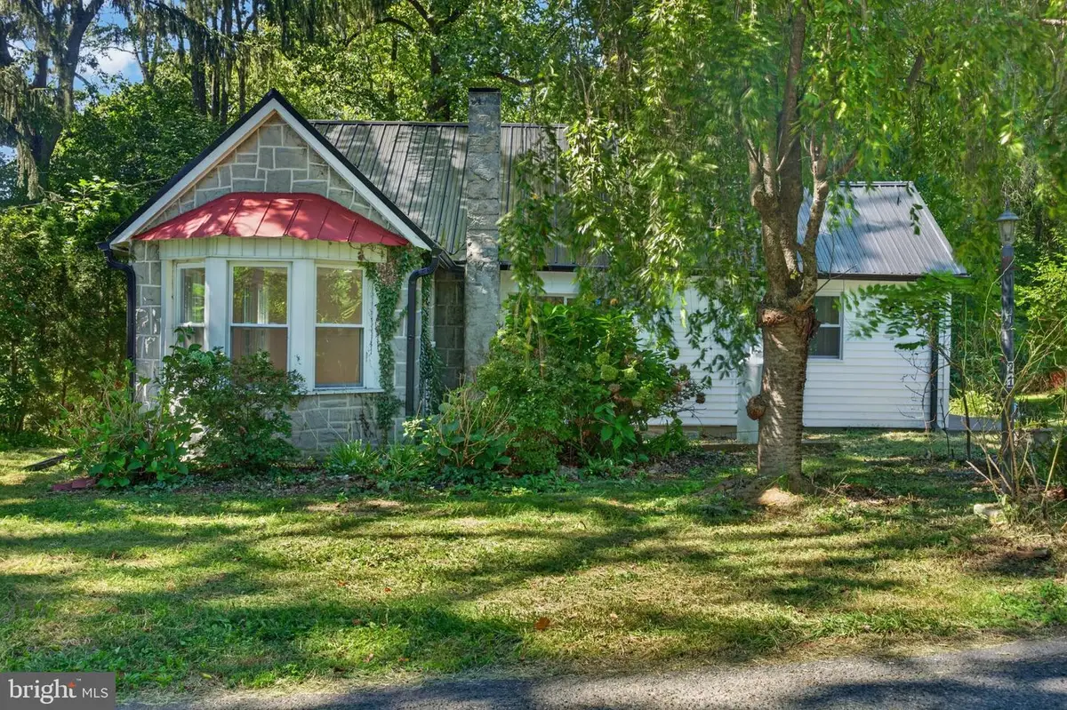 21 Silver Swallow Rd, Reading, PA 19606 - #1