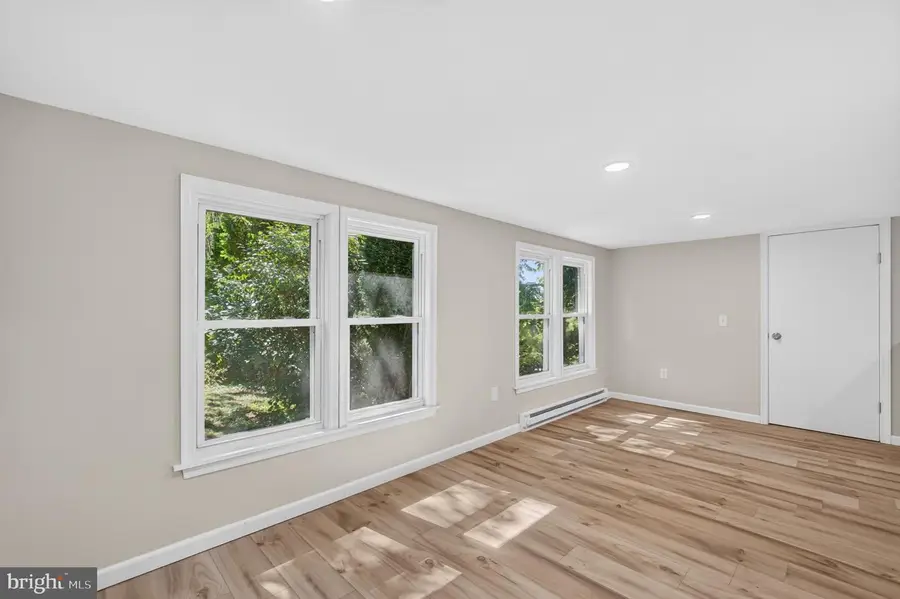 21 Silver Swallow Rd, Reading, PA 19606 - #2