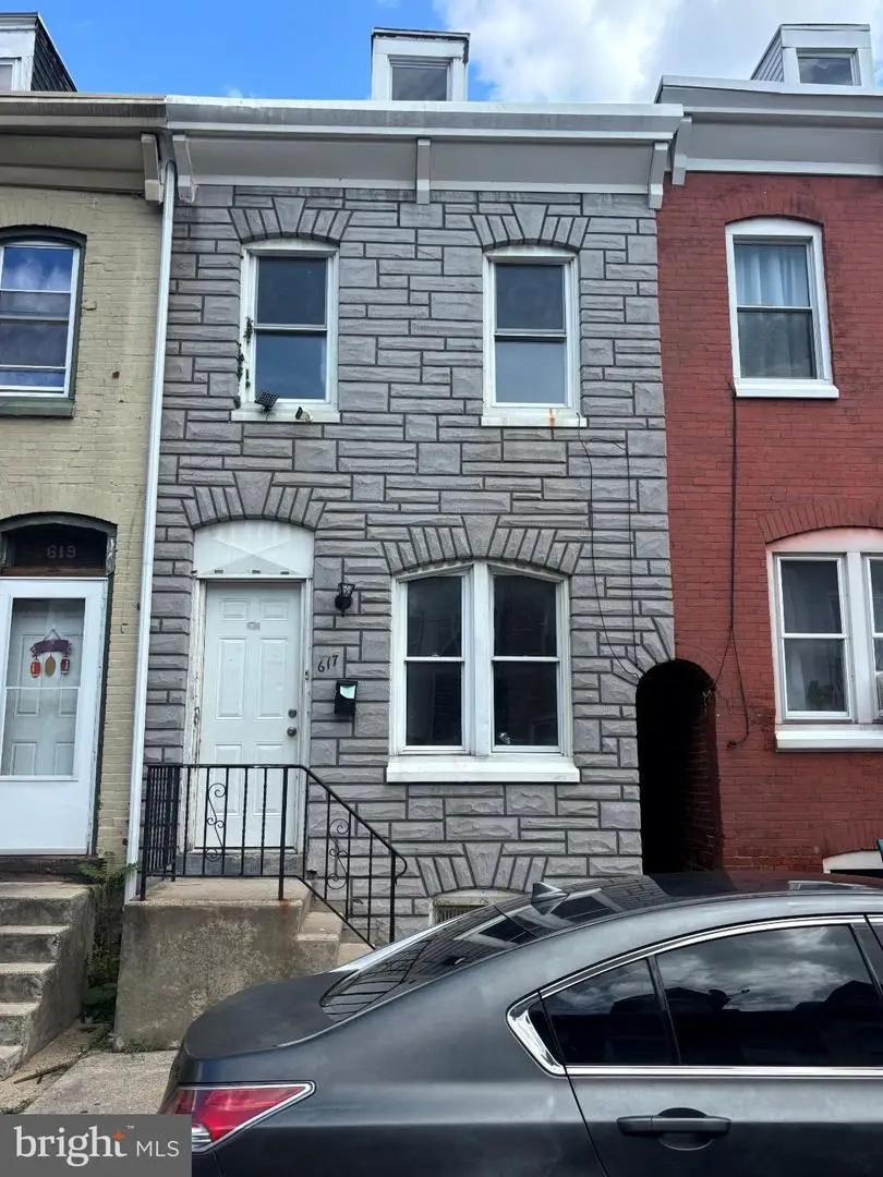 617 Birch St, Reading, PA 19604 - #1