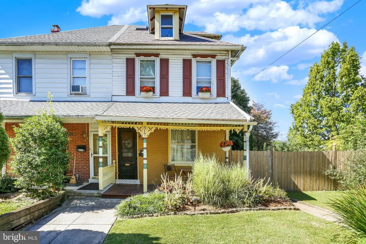 317 Pennsylvania Ave, Kutztown, PA 19530 - #1