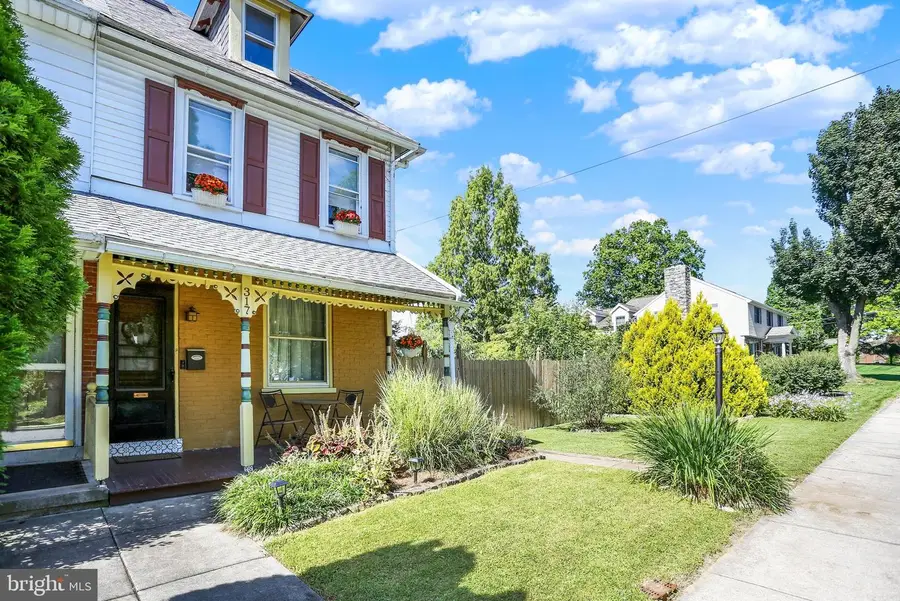 317 Pennsylvania Ave, Kutztown, PA 19530 - #2