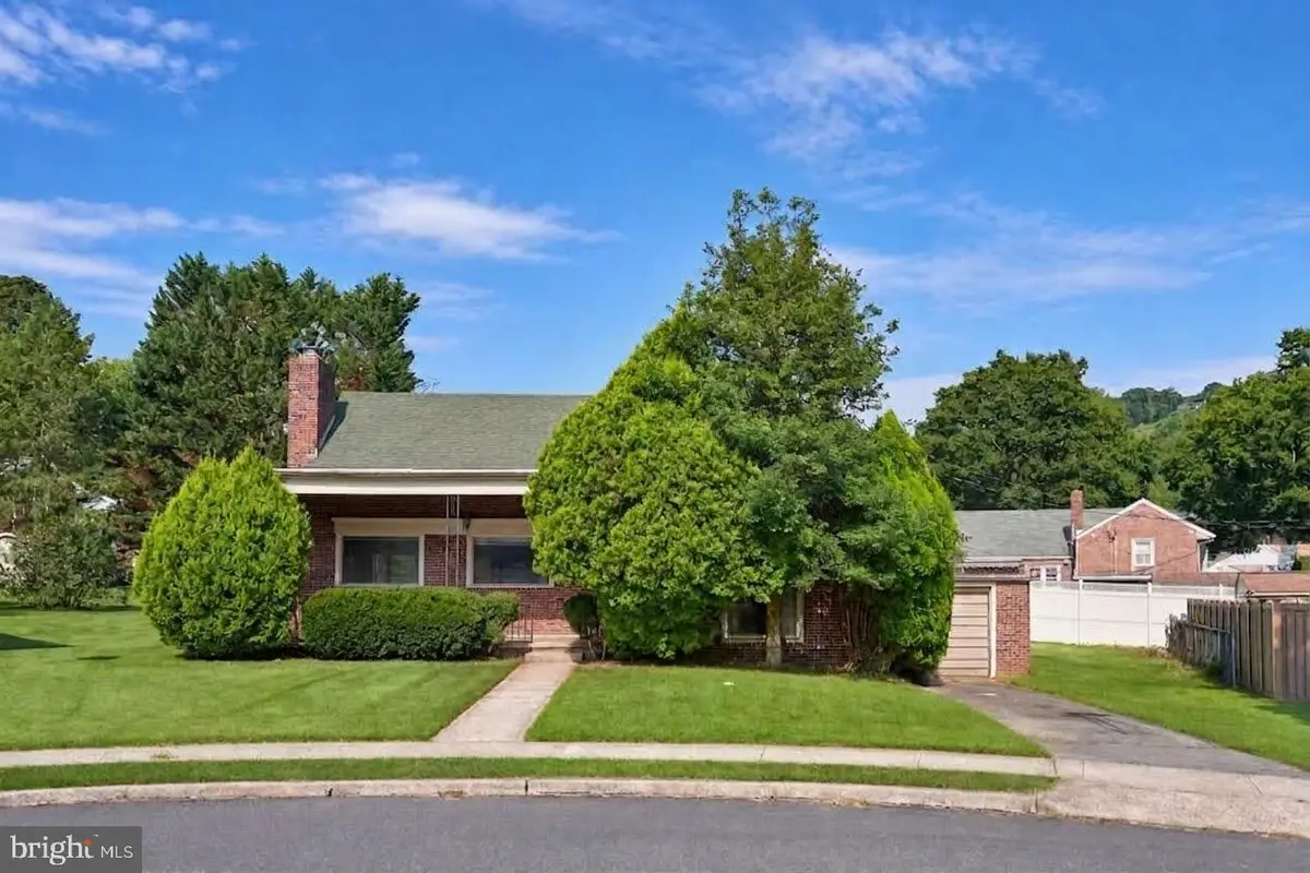 102 Mayer St, Reading, PA 19606 - #1