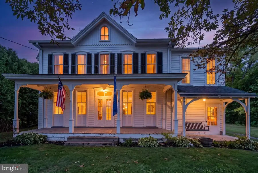 208 N Main St, Douglassville, PA 19518 - #2