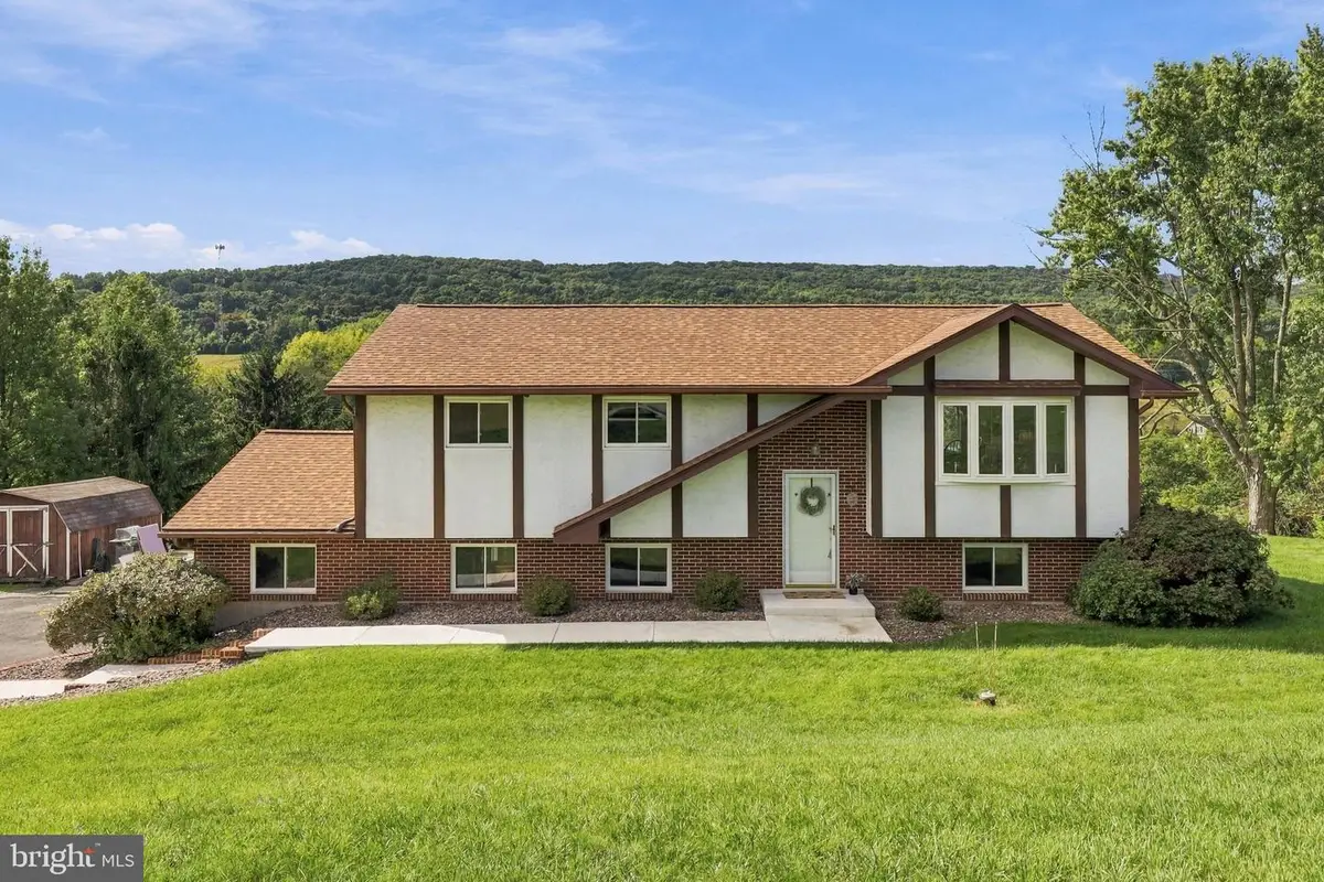 11 Birdsfoot Dr, Robesonia, PA 19551 - #1