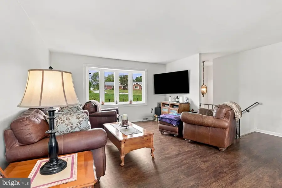 11 Birdsfoot Dr, Robesonia, PA 19551 - #3