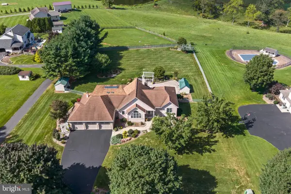 73 Zieglers Ln, MOHNTON, PA 19540